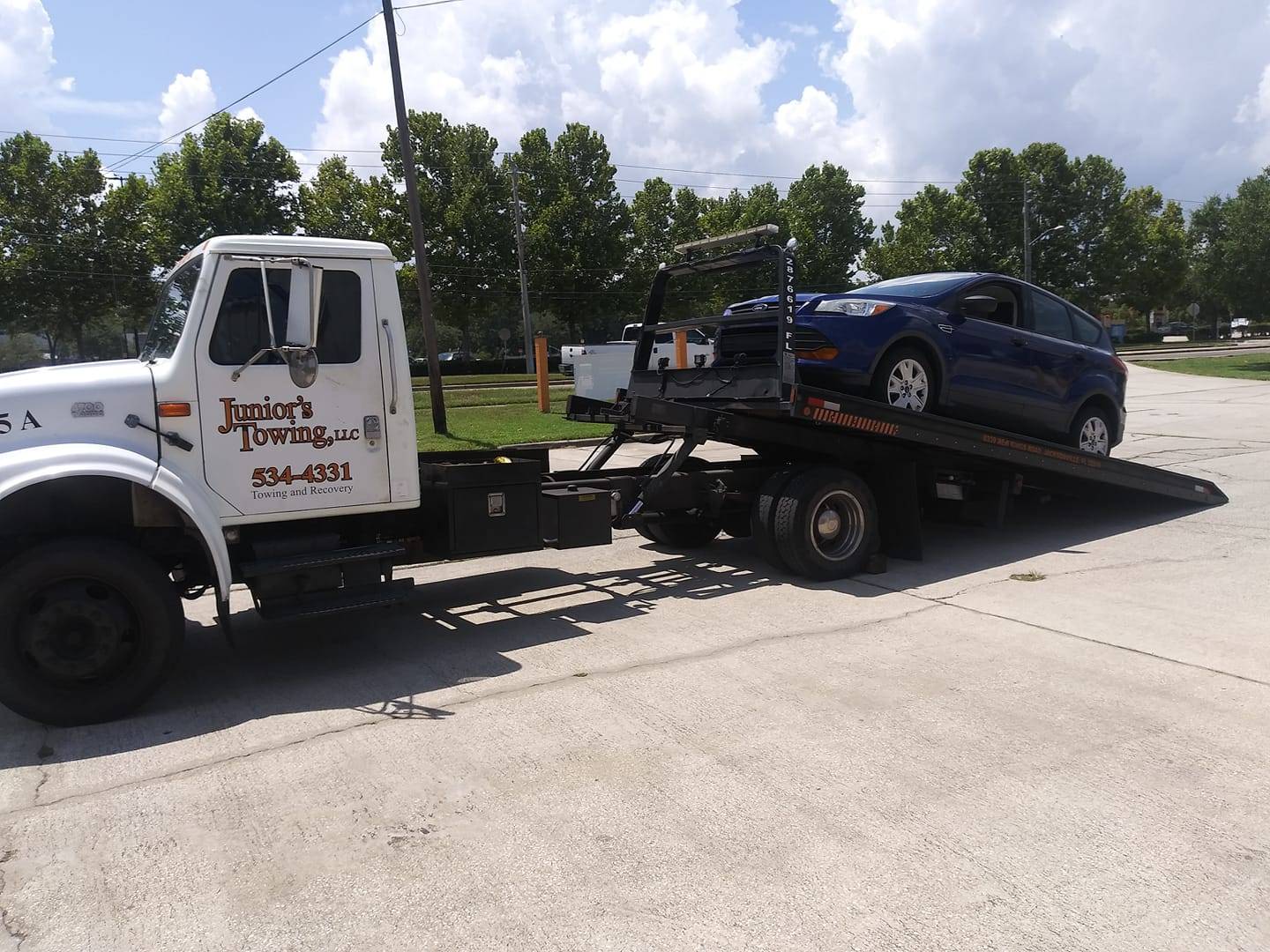 Juniors Towing Llc (9)